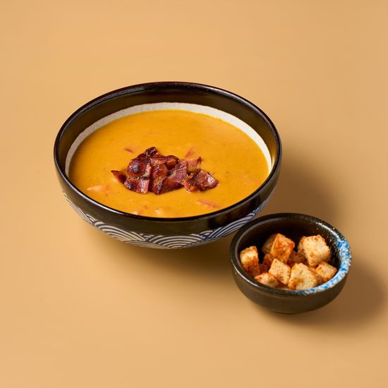 Чечевичный крем-суп с беконом