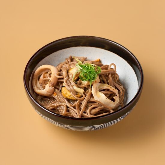 Гречневая лапша с морепродуктами