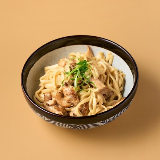 Удон с курицей и моцареллой