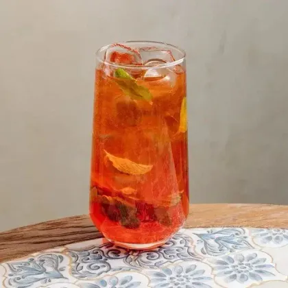 Домашний лимонад Клубника-мелиса