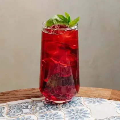 Домашний лимонад Вишня-базилик