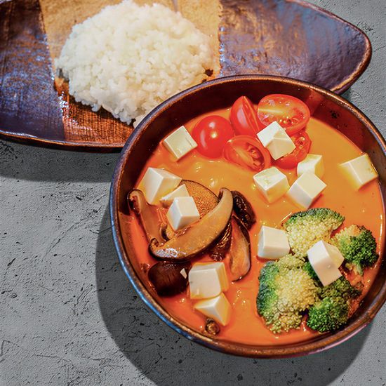 Грибной том ям с овощами