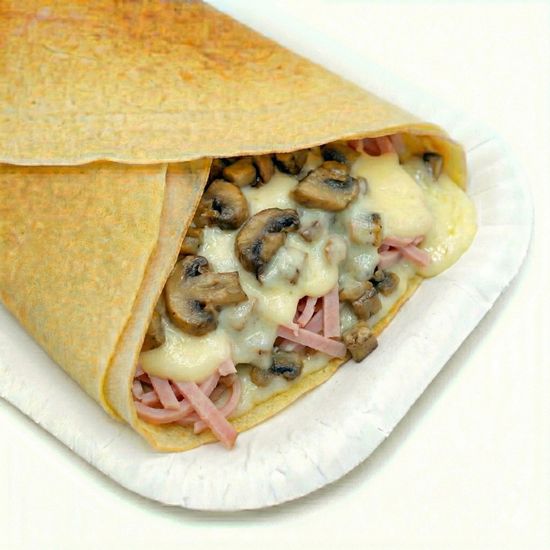 Блинчик с ветчиной, сыром и грибами