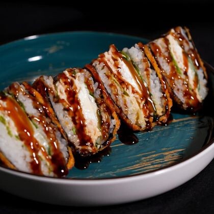 РОЛЛ СЭНДВИЧ СО СНЕЖНЫМ КРАБОМ 300