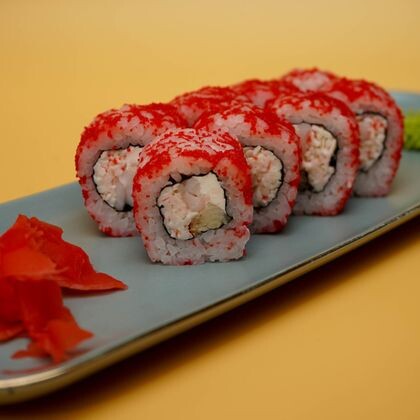 РОЛЛ С УГРЕМ, КРЕВЕТКОЙ И КРАБОМ 230ГР