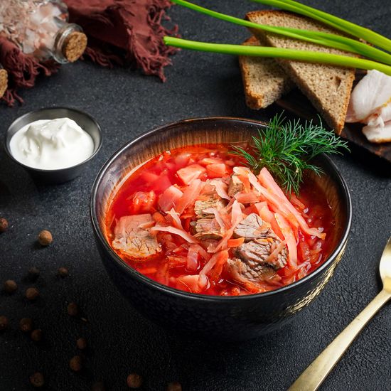 Борщ наваристый с говядиной