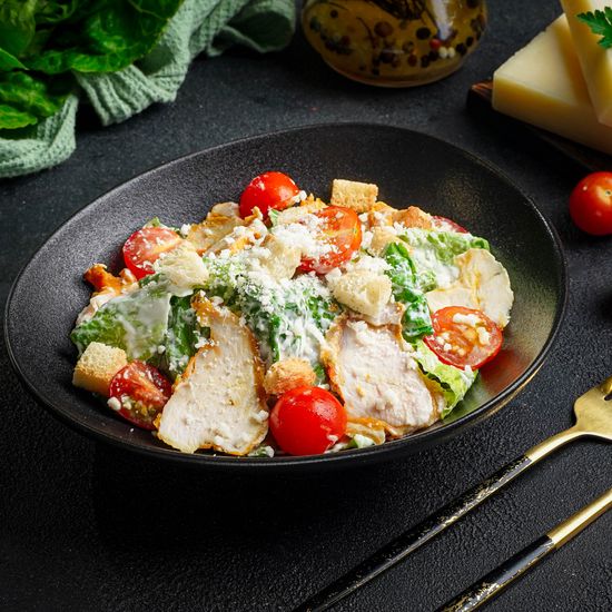 Цезарь с курицей