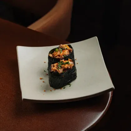 Суши гункан с угрем 2 шт