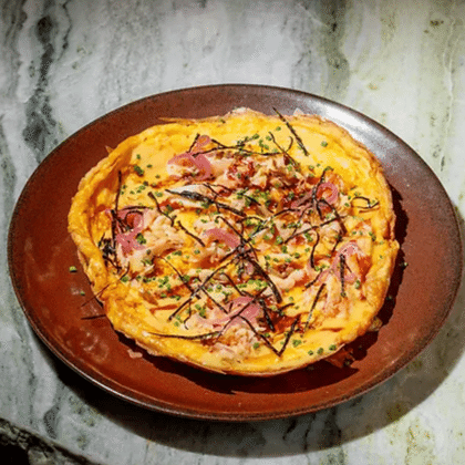 Омлет «окономияки» с крабом