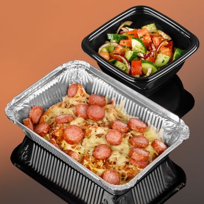 Картофан с сосикой и салатиком