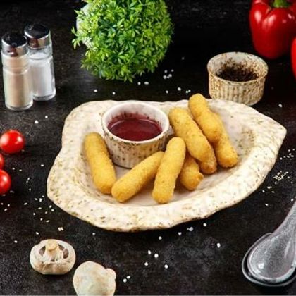 СЫРНЫЕ ПАЛОЧКИ С СОУСОМ ЦЕЗАРЬ