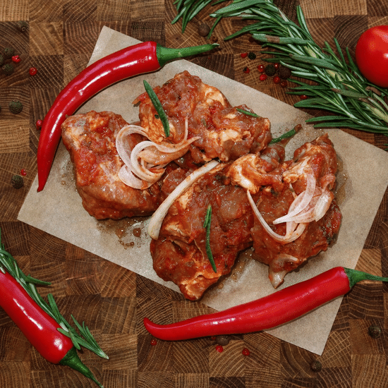 Свиная шея в маринаде за 100 гр