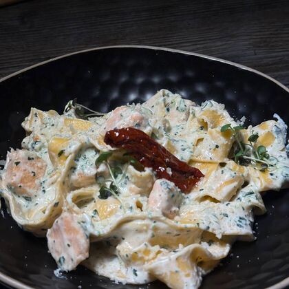 Паста «Лосось и шпинат»