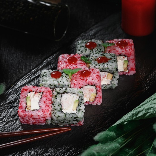 Ролл Домино с крабом