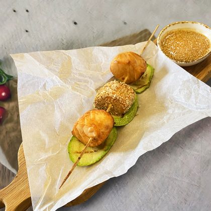 Шашлык из семги с соусом Сатэй