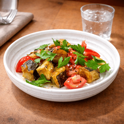 Салат с хрустящими баклажанами