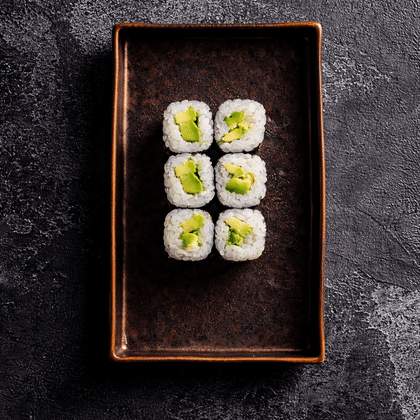 Маки ролл с авокадо