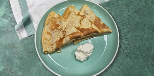 Блины со сметаной