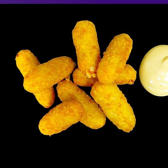 Сырные палочки в панировке с соусом сегун