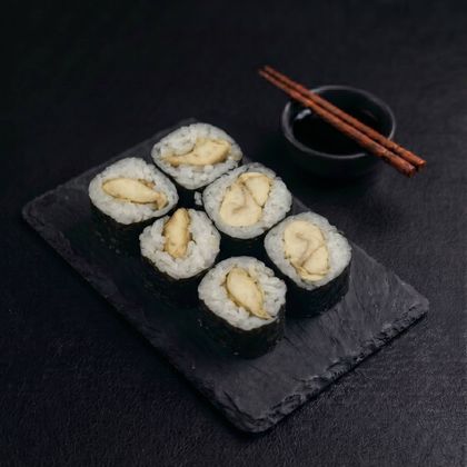 Маки с курицей