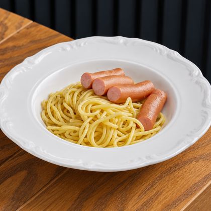 Спагетти аль буро с венскими сосисками