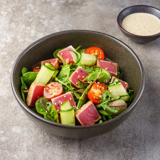 Салат опаленный тунец