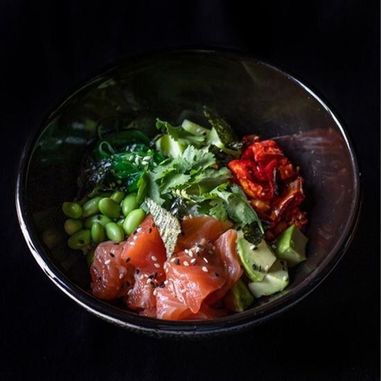 Поке с лососем