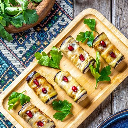 Рулет из баклажан