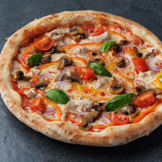 д Пицца с курицей и болгарским перцем