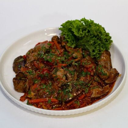 Печень куриная с овощами