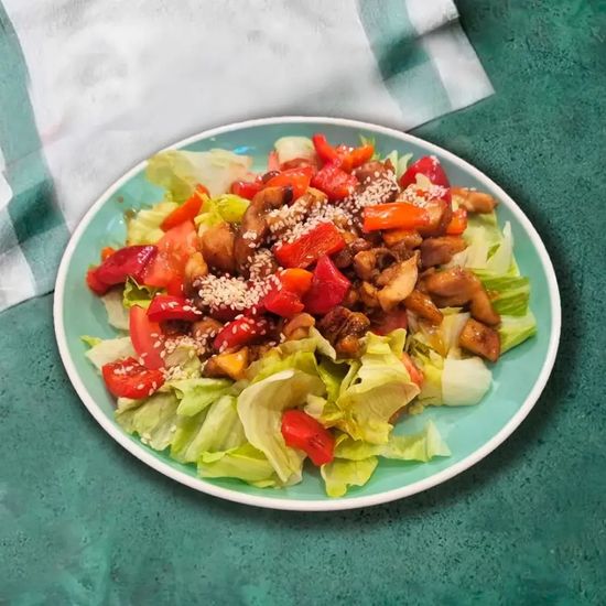 Теплый салат с курицей Терияки