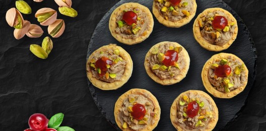 Тарталетки с паштетом