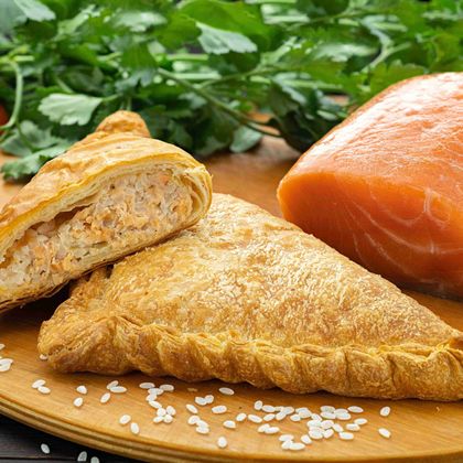 Норвежский пирог с лососем и рисом