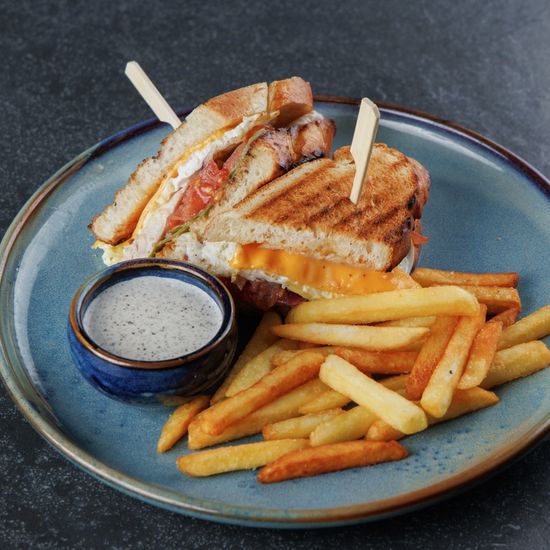 Сlub Сэндвич с курицей и яйцом