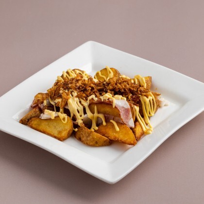 Картофельные дольки с беконом