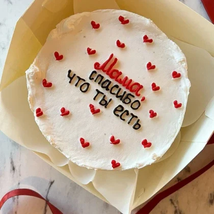 Бенто "Красный бархат" с вишней