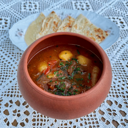 Жаркое из говядины, с овощами