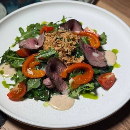 Салат с ростбифом