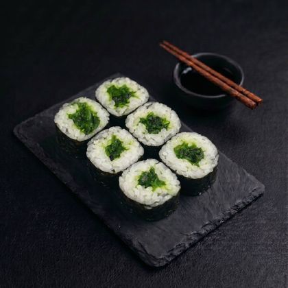 Маки с чукой