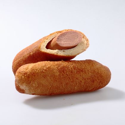 Сосиска в тесте жареная