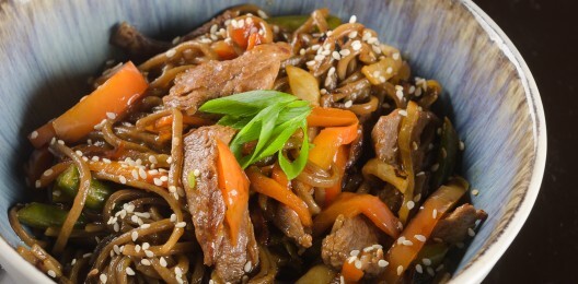 Гречневая лапша с говядиной