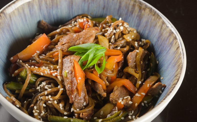 Гречневая лапша с говядиной