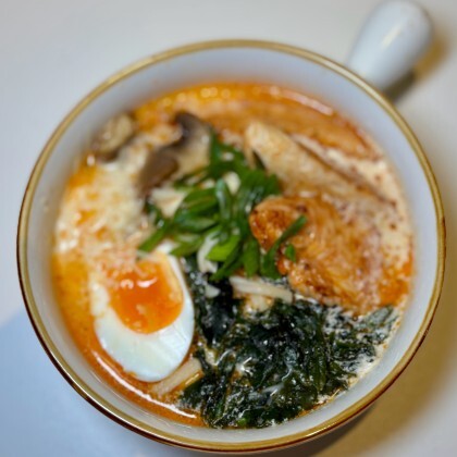 Рамен сырный с курицей