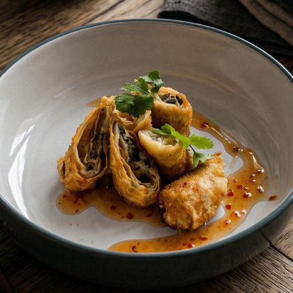 Рулетики из лаваша с курицей и сыром