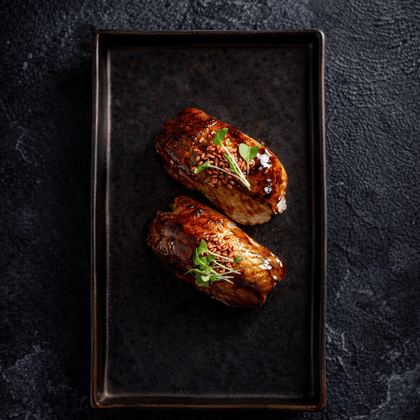 Опаленые суши угорь