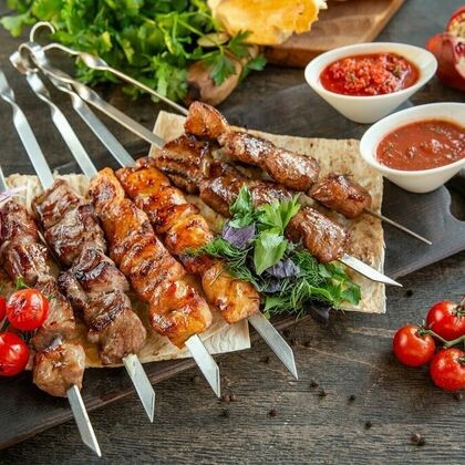 ШАШЛЫК "СССР" из свиной шеи + салат и картофель