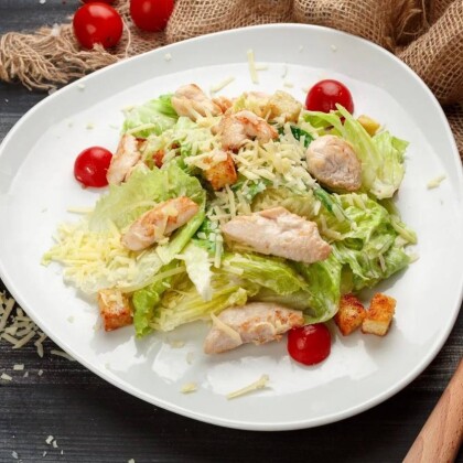 Салат «Цезарь» с куриной грудкой