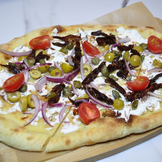 Фокачча с вялеными томатами