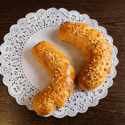 Булочка с орехом