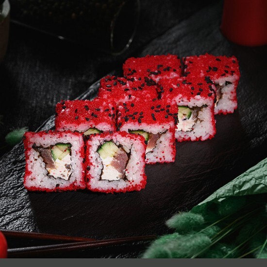 Ролл Калифорния с тунцом